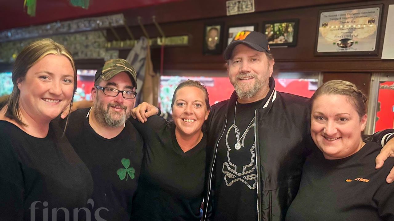 Jamie Kennedy with members of the Finn’s staff